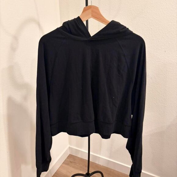 Aritzia Tops - Aritzia Golden Tna Pink Cropped Pullover Hoodie Size L